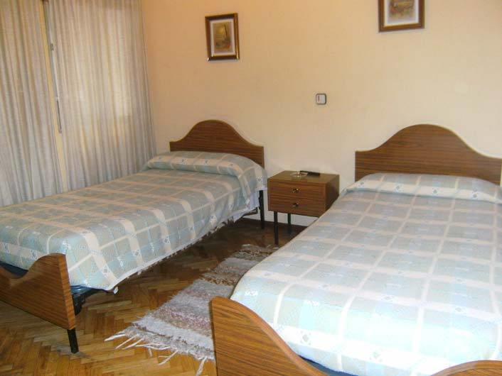 Hostal Suarez Madrid Dış mekan fotoğraf